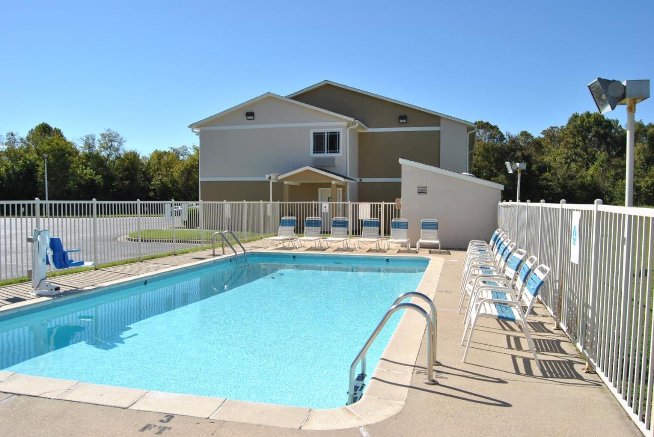 Super 8 By Wyndham Vicksburg Motel Exterior photo