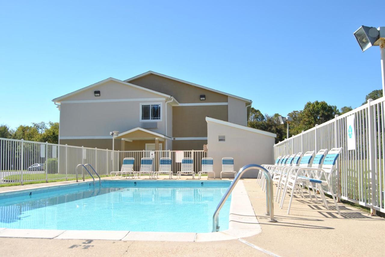 Super 8 By Wyndham Vicksburg Motel Exterior photo